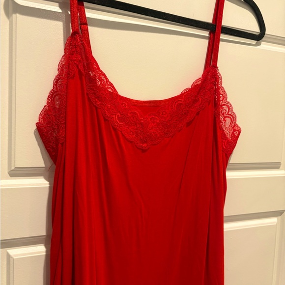 W Red Lane Bryant Lace Front tank - New/ Soft/ adjustable straps 18-20 - Picture 3 of 8